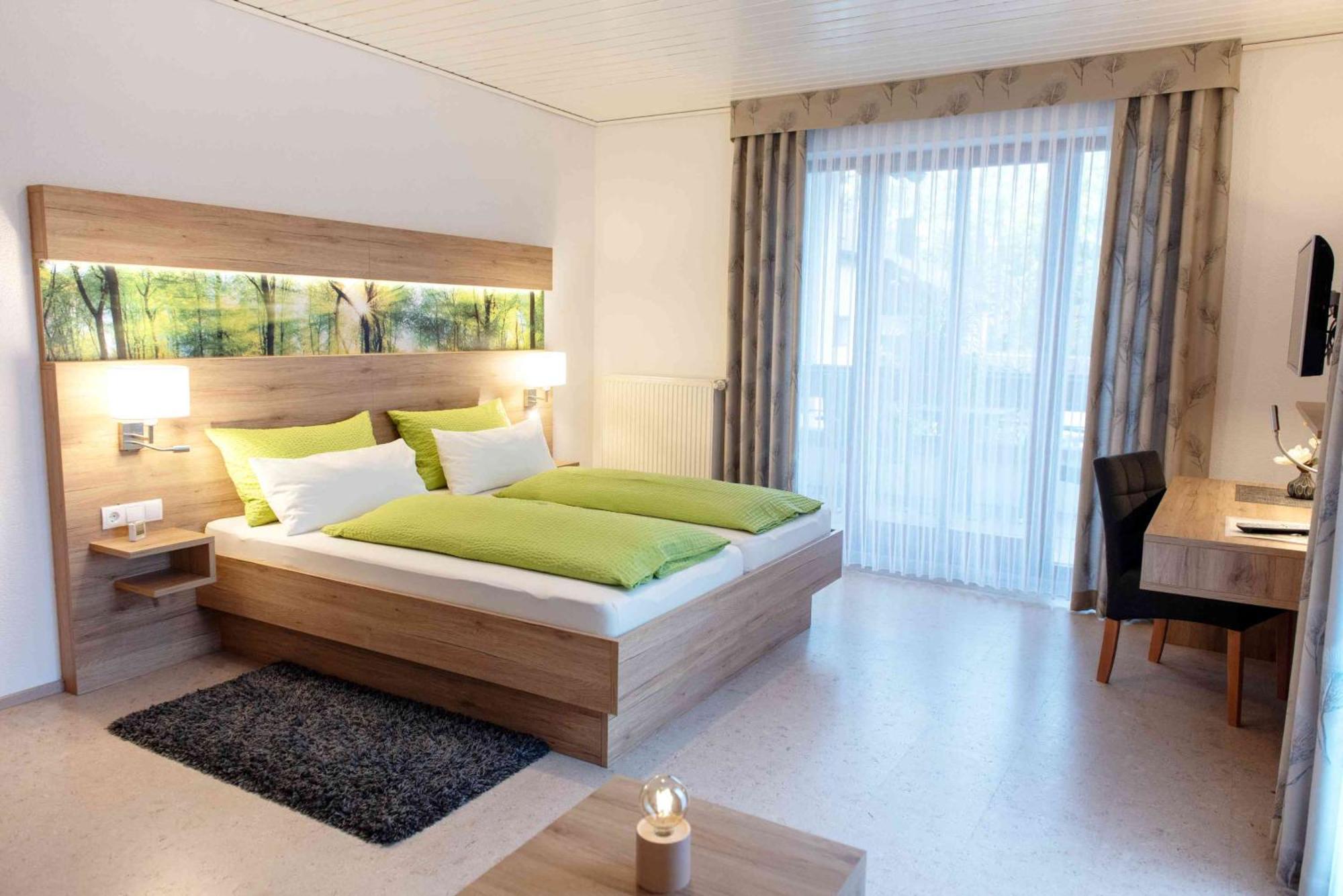 Gaestehaus Am Fuerstweg Heuchelheim-Klingen Экстерьер фото