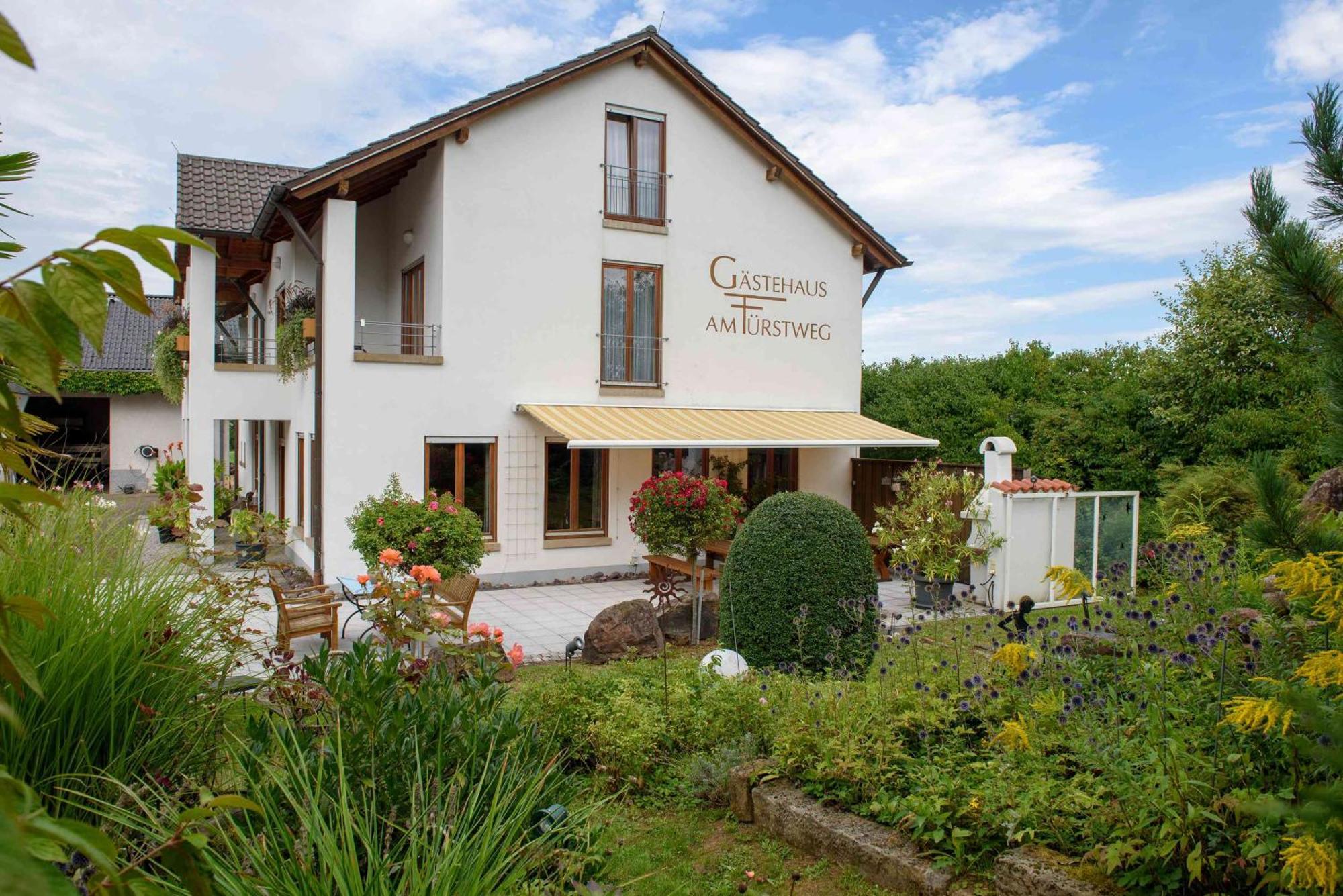 Gaestehaus Am Fuerstweg Heuchelheim-Klingen Экстерьер фото